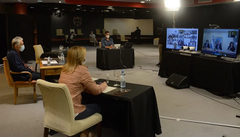 El Gobernador participó de una videoconferencia con el Presidente de la Nación