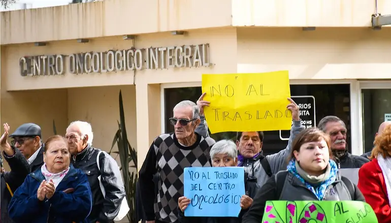 Con su lucha, pacientes y familiares lograron evitar la destrucción del Centro Oncológico