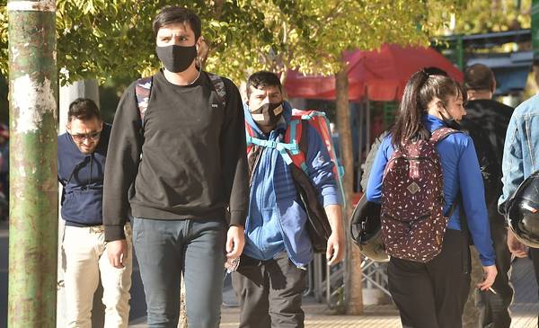Coronavirus: este lunes registraron 301 nuevos contagios y 6 muertes en la provincia - Vimarsana News