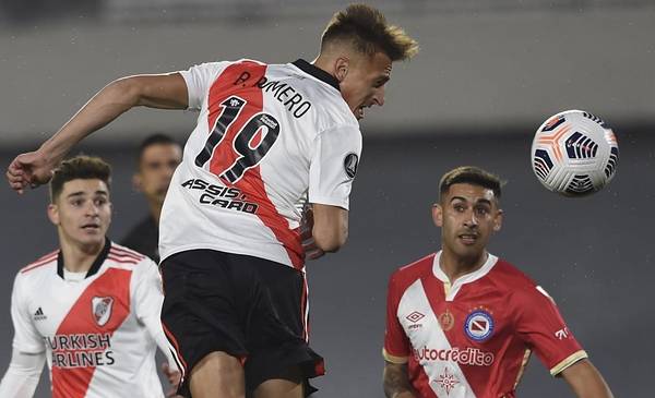 River empató con un Argentinos aguerrido y dejó la serie abierta - Vimarsana News