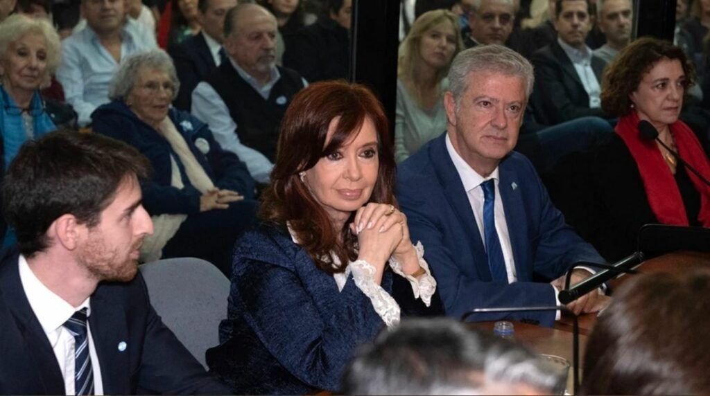 Causa Vialidad: la defensa de Cristina Fernández recusó al fiscal y a un  juez | El Diario de la República