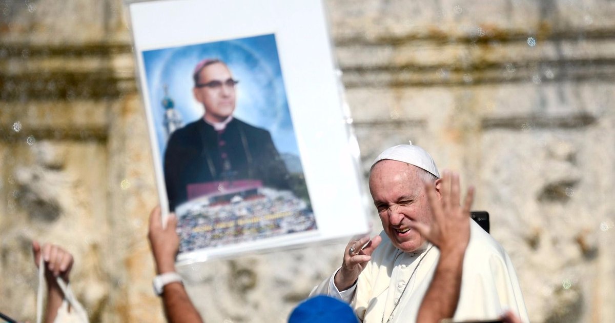 El Papa Francisco Proclamó Santos Al Arzobispo Óscar Romero Y Al Papa Italiano Pablo Vi El 5700