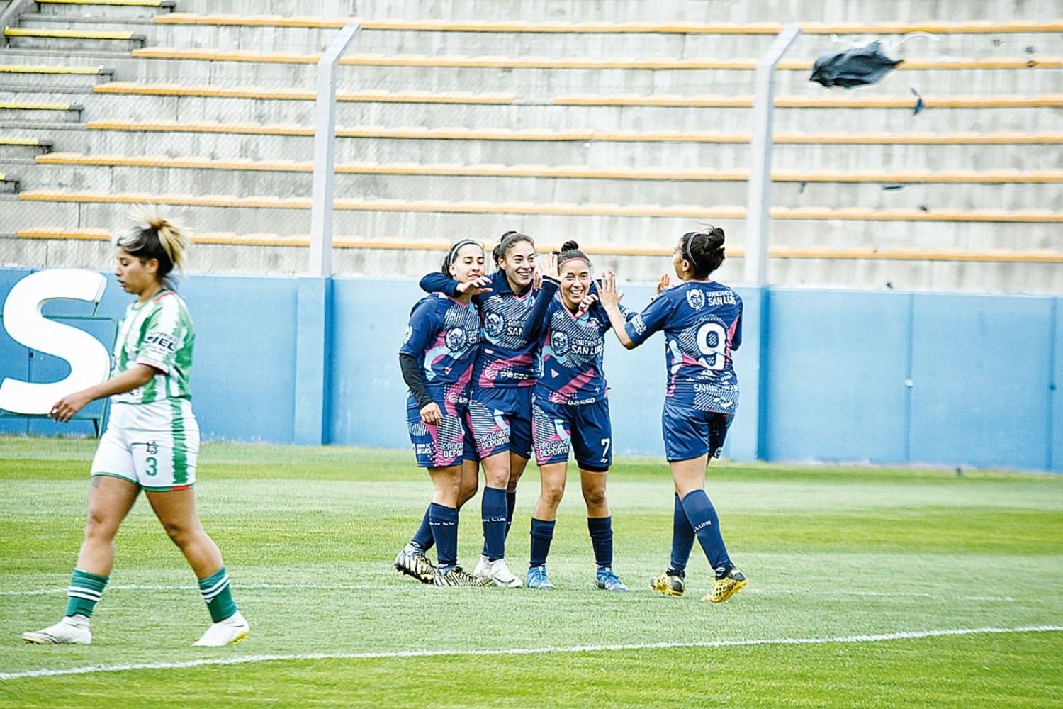 Cañuelas Fútbol Club Femenino .