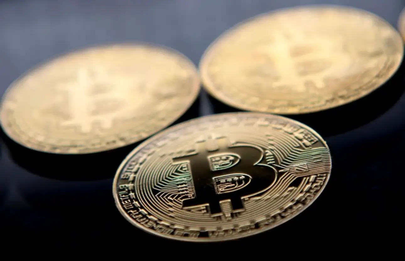 El precio del bitcoin superó los 100.000 dólares por primera vez | El  Diario de la República